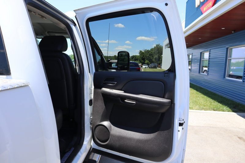 Used 2014 Chevrolet Silverado 3500 LTZ w/ LTZ Plus Package AWD/4WD image 18
