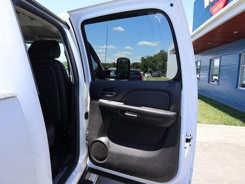 Used 2014 Chevrolet Silverado 3500 LTZ w/ LTZ Plus Package AWD/4WD image 18