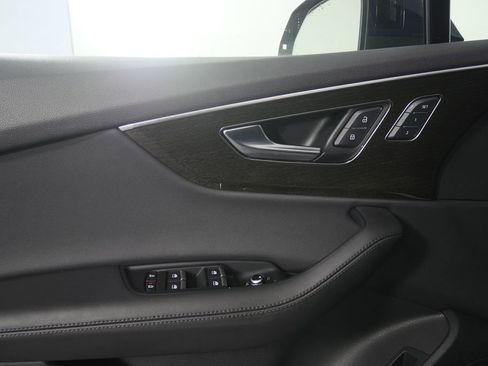 Used 2023 Audi Q7 2.0T Premium Plus w/ Premium Plus Package image 8