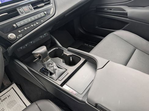Used 2023 Lexus ES 350 w/ Premium Package FWD image 16