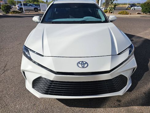 Used 2025 Toyota Camry LE w/ Convenience Package FWD image 9