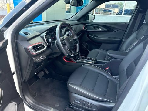 Used 2023 Chevrolet TrailBlazer RS w/ Convenience Package FWD image 18