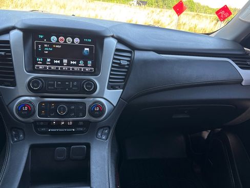 Used 2019 GMC Yukon XL SLT AWD/4WD image 16