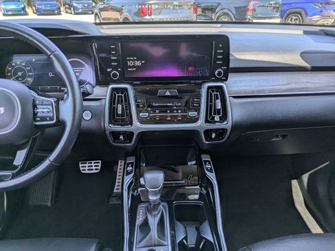Certified 2023 Kia Sorento SX Prestige AWD/4WD image 18