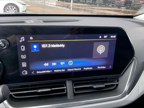 Certified 2025 Chevrolet Trax LT image 32