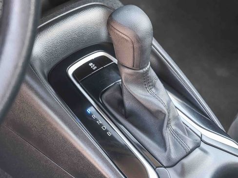 Used 2024 Toyota Corolla LE FWD image 21