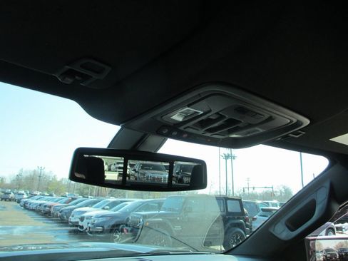 Certified 2021 GMC Sierra 1500 AT4 w/ AT4 Premium Package image 31