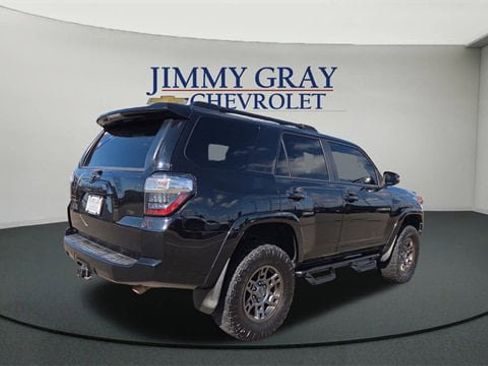 Used 2020 Toyota 4Runner Venture image 3