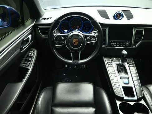 Used 2018 Porsche Macan GTS AWD/4WD image 5