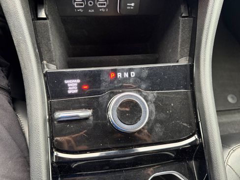 Used 2021 Jeep Grand Cherokee L Limited AWD/4WD image 16