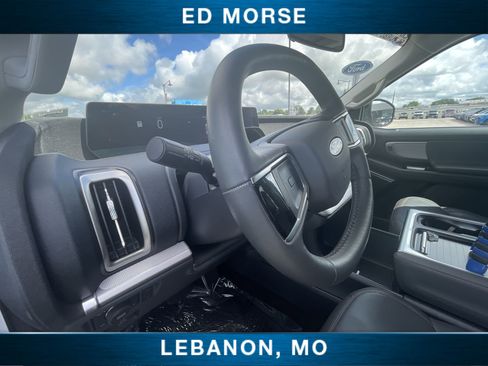 Certified 2025 Ford Expedition Active AWD/4WD image 10