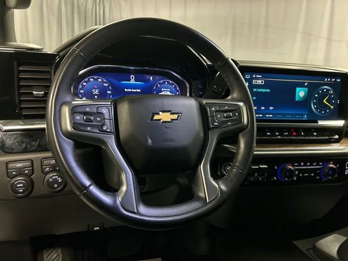 Used 2025 Chevrolet Silverado 1500 LT w/ Work Truck Package AWD/4WD image 15