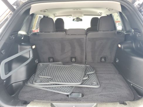 Used 2015 Jeep Cherokee Latitude w/ Comfort/Convenience Group AWD/4WD image 8