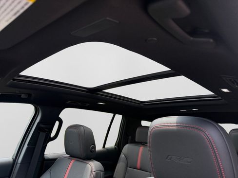 New 2026 Chevrolet Traverse RS FWD image 22