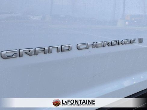 Certified 2024 Jeep Grand Cherokee L Limited w/ Luxury Tech Group II image 10