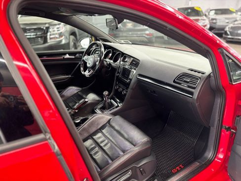 Used 2016 Volkswagen GTI SE w/ Lighting Package (SEL) FWD image 14