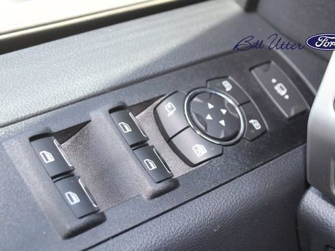 Used 2022 Ford F250 Platinum w/ FX4 Off-Road Package AWD/4WD image 23