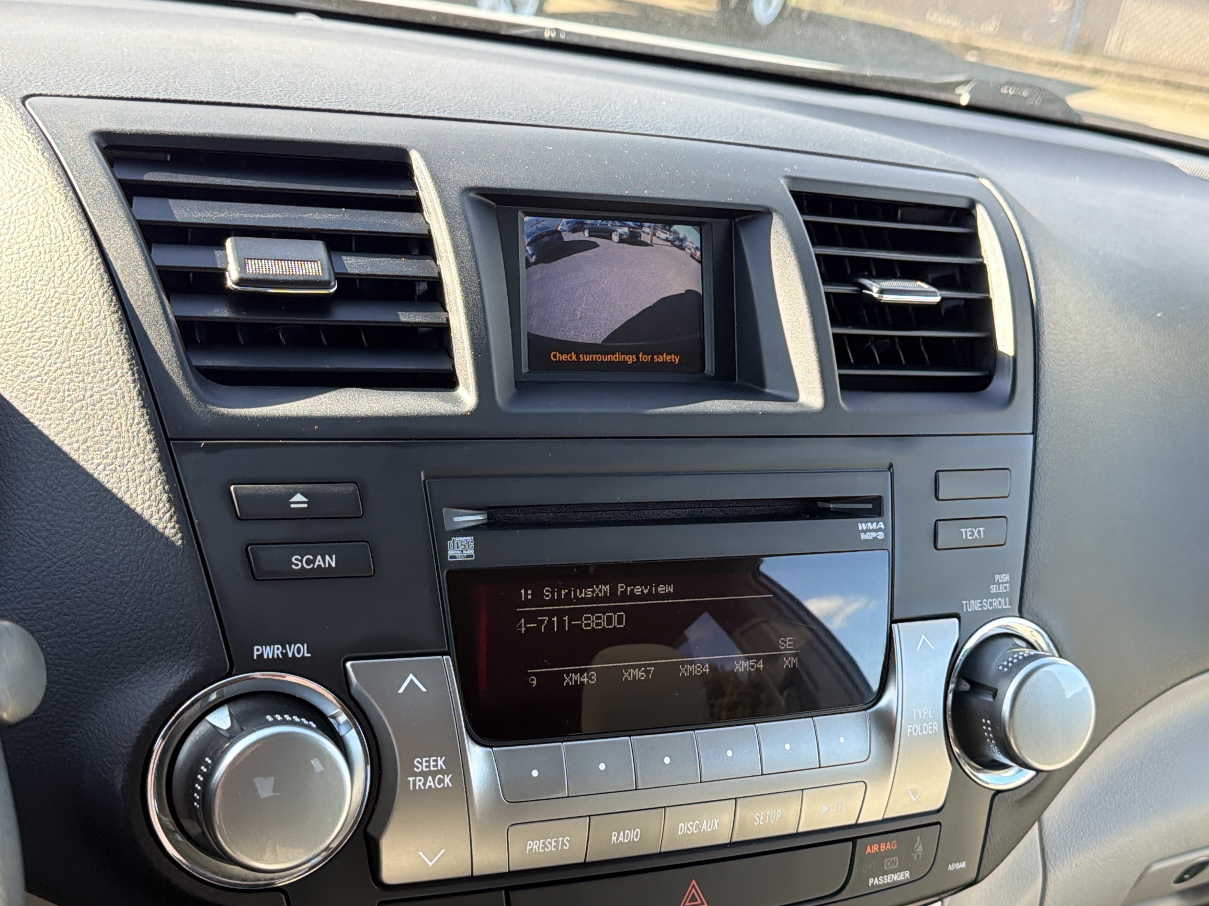 Used 2012 Toyota Highlander 4WD w/ Tech Pkg image 20