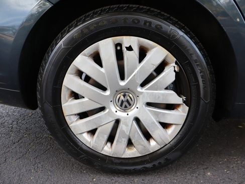 Used 2010 Volkswagen Jetta S image 40
