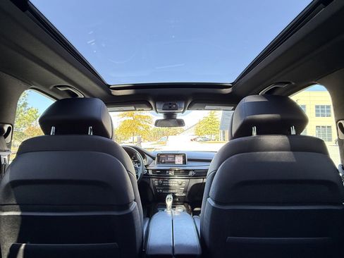 Used 2018 BMW X5 xDrive50i w/ Executive Package image 33