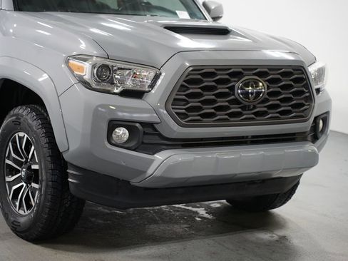Used 2021 Toyota Tacoma TRD Sport image 4