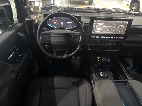 Used 2025 GMC Hummer EV 3X w/ LPO, Roof Cross Rail Package AWD/4WD image 32