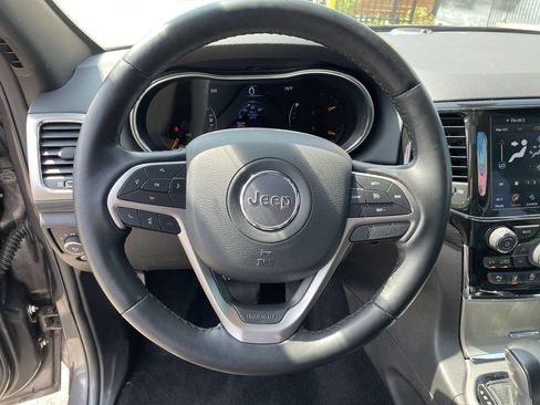 Used 2021 Jeep Grand Cherokee Laredo X AWD/4WD image 16