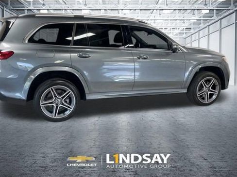 Used 2025 Mercedes-Benz GLS 450 4MATIC image 2