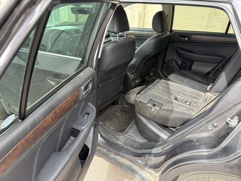 Used 2018 Subaru Outback 2.5i Limited image 23