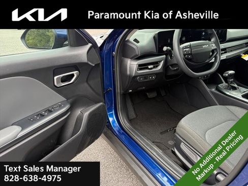 New 2025 Kia K4 LXS image 14