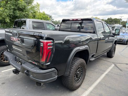 Used 2024 GMC Sierra 2500 AT4X w/ AT4X AEV Edition AWD/4WD image 3