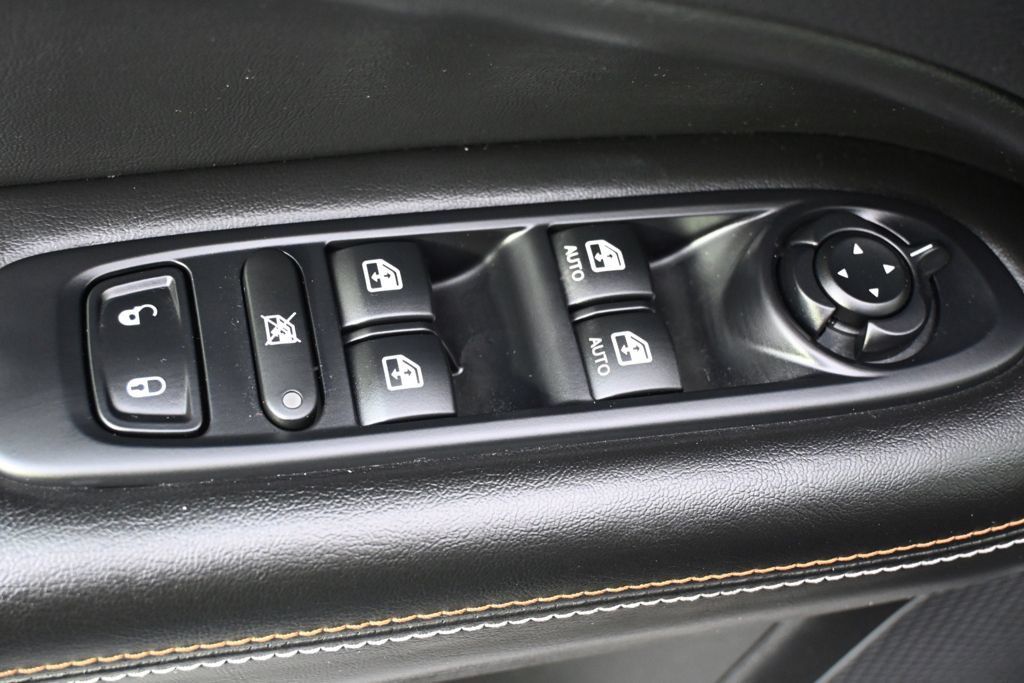 Used 2018 Jeep Compass Latitude w/ Popular Equipment Group AWD/4WD image 23