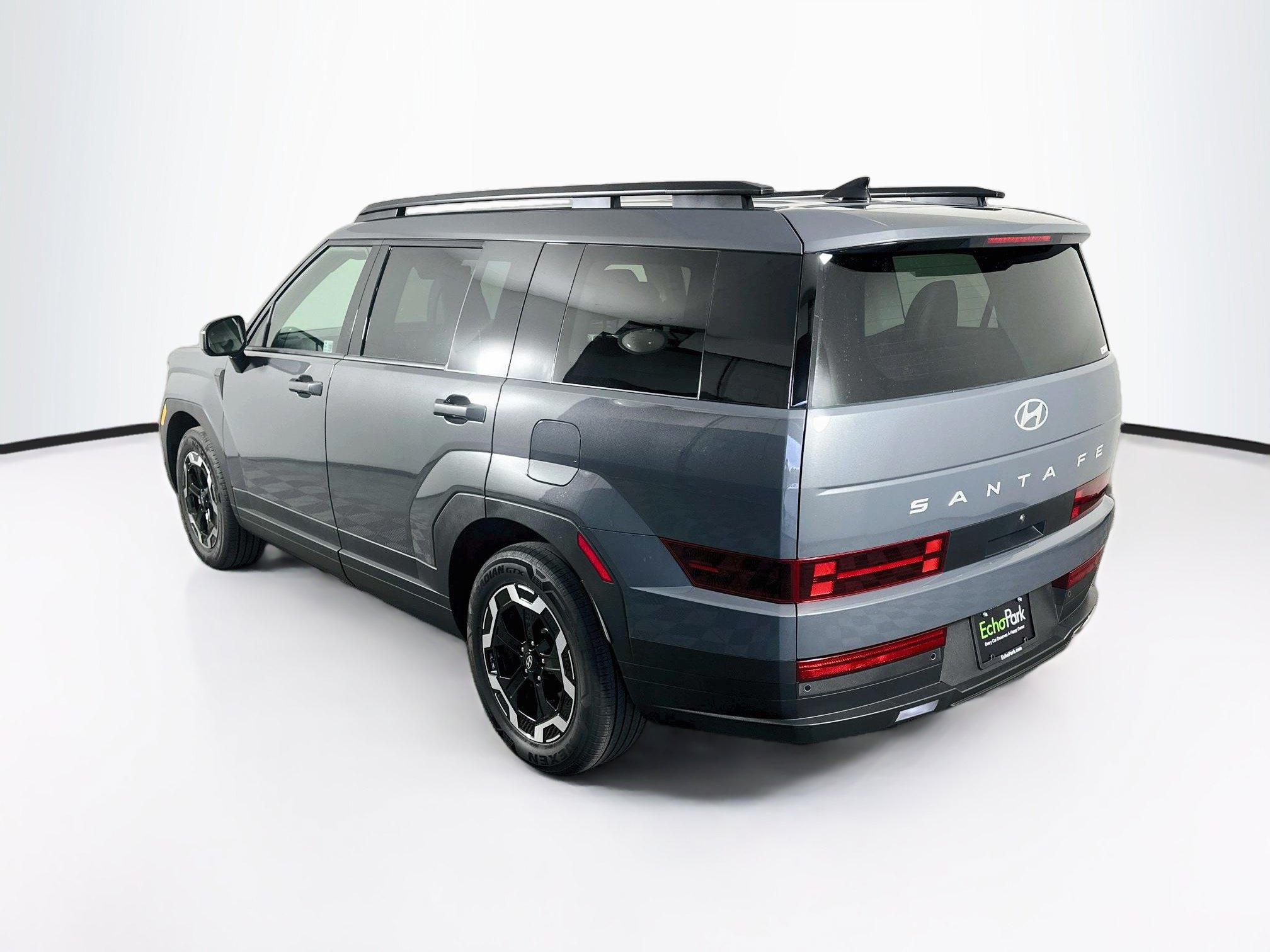 Used 2026 Hyundai Santa Fe SEL FWD image 5