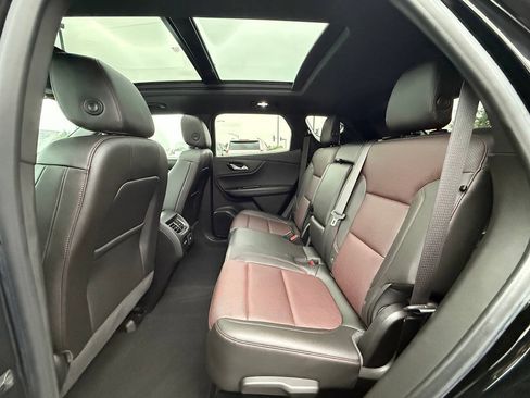 Used 2019 Chevrolet Blazer RS w/ Sun and Wheels Package FWD image 18