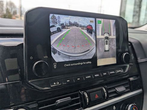 Used 2023 Nissan Pathfinder Platinum w/ Cargo Package image 29