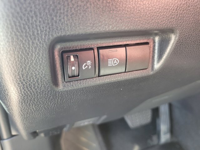 Used 2024 Toyota RAV4 XLE AWD/4WD image 19