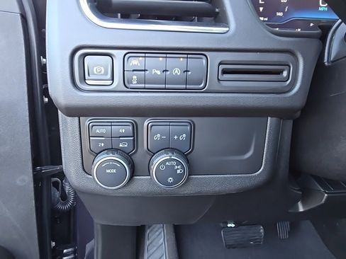 Used 2023 Chevrolet Tahoe LT image 21