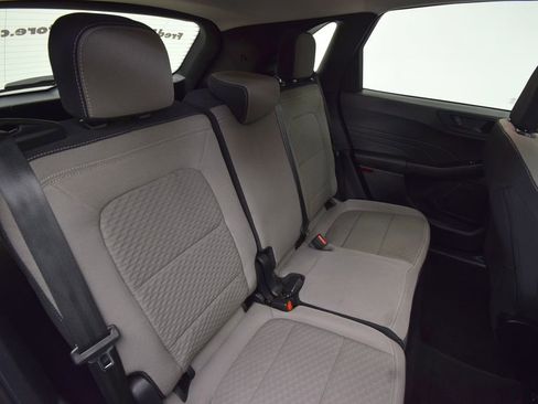 Used 2022 Ford Escape SE image 23