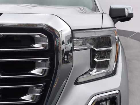 Used 2020 GMC Sierra 1500 SLT w/ SLT Premium Plus Package image 11