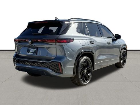 New 2026 Volkswagen Tiguan SE R-Line FWD image 5