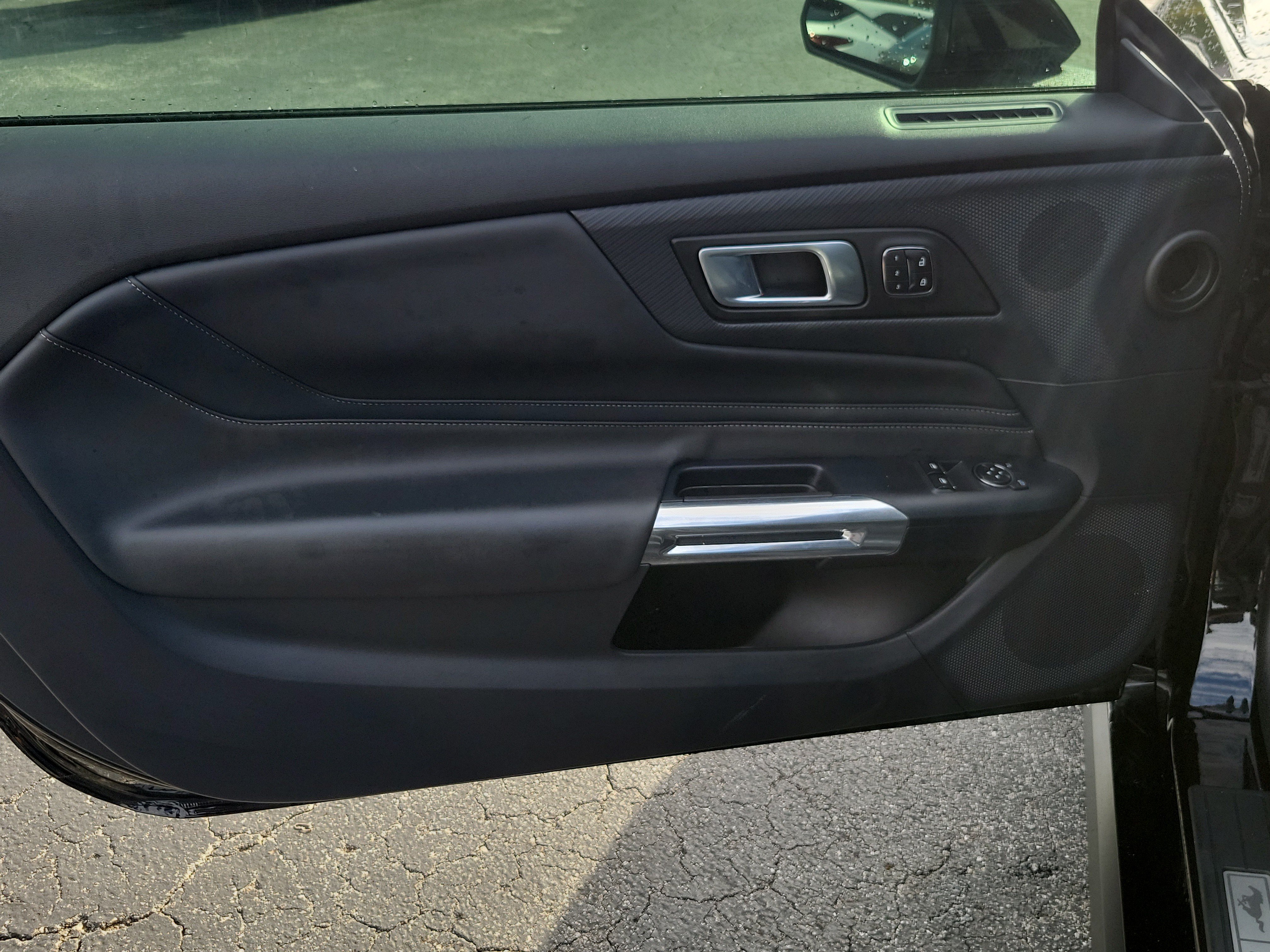 Used 2025 Ford Mustang Premium RWD image 22