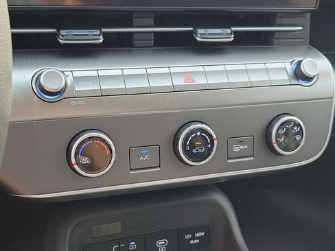 New 2027 Hyundai Kona SE FWD image 13