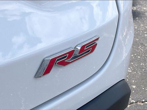 Used 2025 Chevrolet Trax RS w/ Sunroof Package FWD image 8