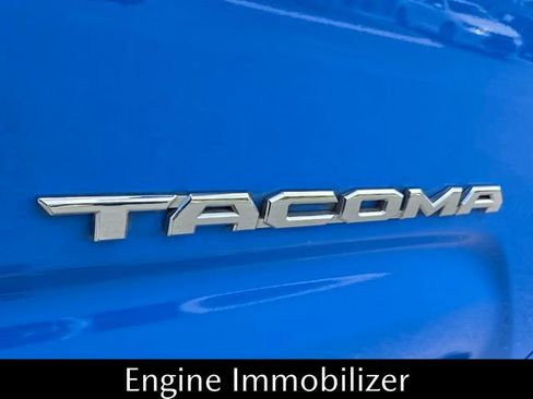 Used 2021 Toyota Tacoma TRD Off-Road AWD/4WD image 16