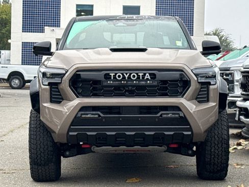 Used 2025 Toyota Tacoma TRD Pro image 9