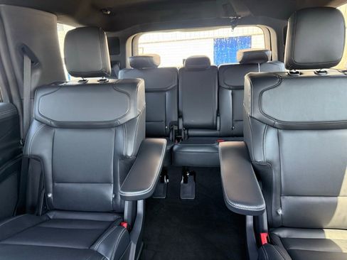 New 2025 Ford Expedition Platinum w/ Stealth Performance Package AWD/4WD image 34