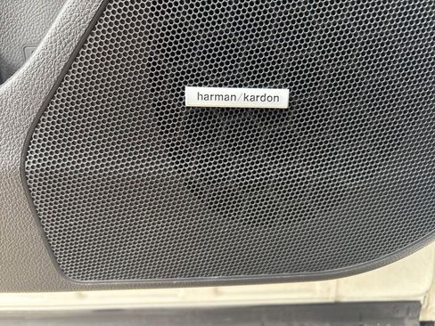 Used 2017 Subaru Forester 2.0XT Touring image 11