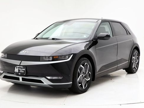 Used 2024 Hyundai Ioniq 5 SE AWD/4WD image 2