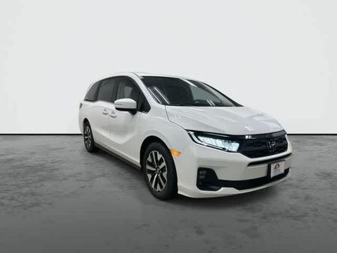 Certified 2026 Honda Odyssey EX-L image 6