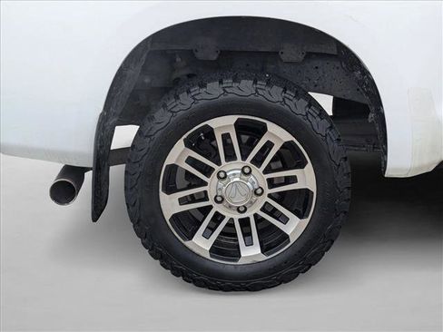 Used 2013 Toyota Tundra image 21